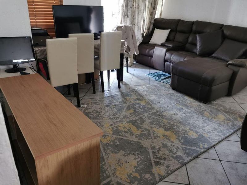 Two bedroom Ground Floor Unit for Sale in Mulberton - Photo 4