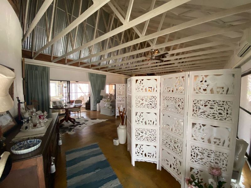 Tranquil Living In The Bushveld - Photo 5