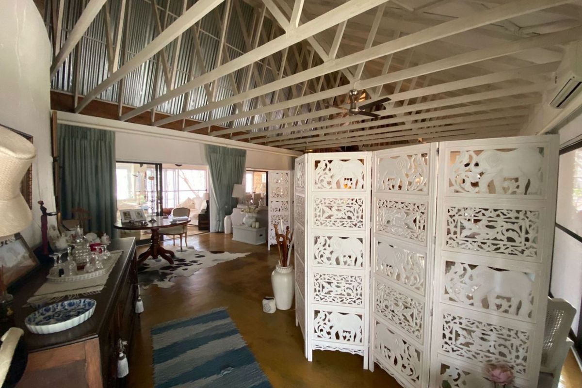 Tranquil Living In The Bushveld - Photo 5