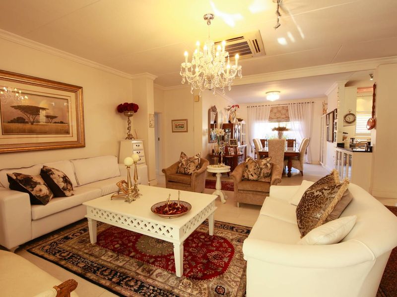 Immaculate family home in quiet neighbourhood - 4 Bedrooms - Photo 5