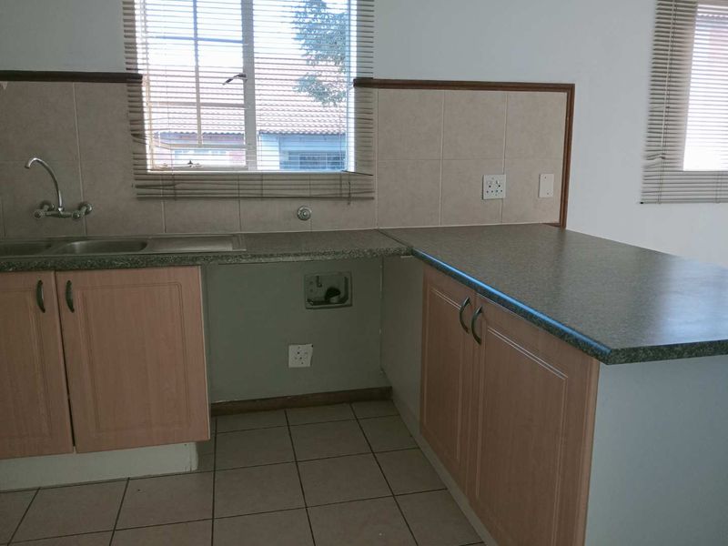 Spacious Top Corner Unit For Sale - Photo 3