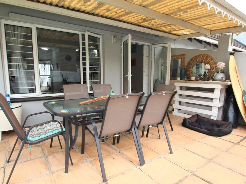 Pet friendly Garden Townhouse, with private pool within 500 meters of the Beach!! - Photo 2