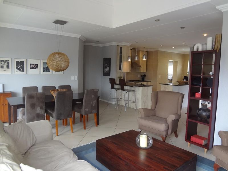 Stylish & Secure Spacious 3 Bedroom Townhouse - Photo 3