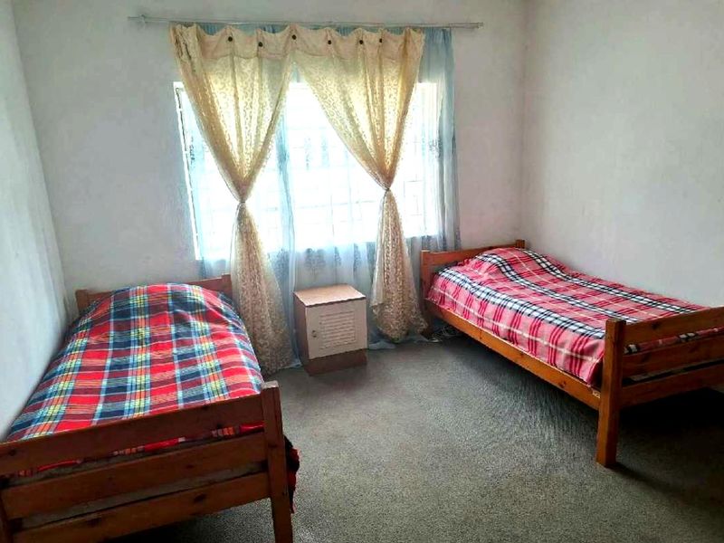 Turffontein Corner Stand  3 Extra Rooms with Investment Potential - Photo 4