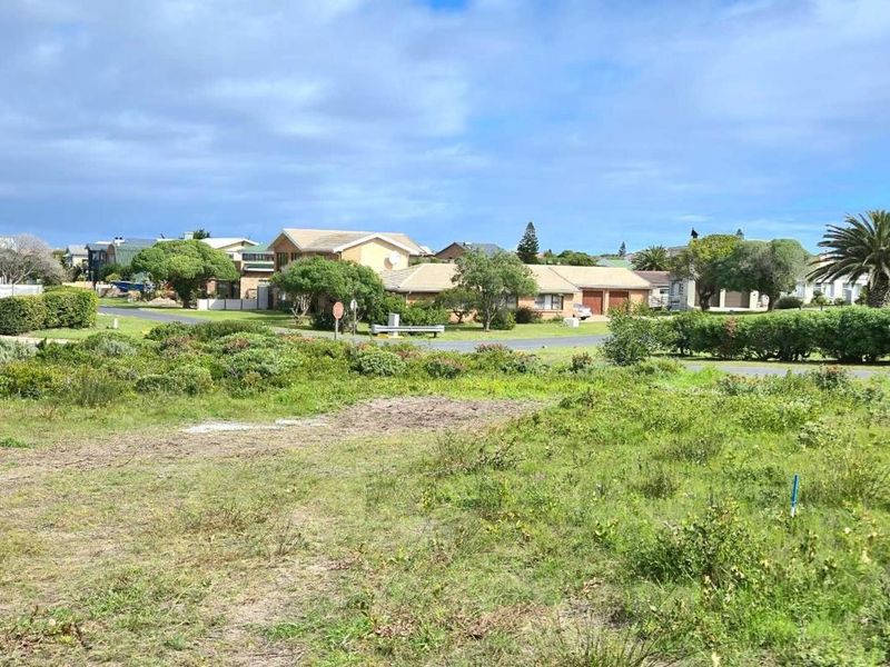 Coastal Gem with Sea &amp; Mountain Views: Your Franskraal Building Opportunity - Photo 7