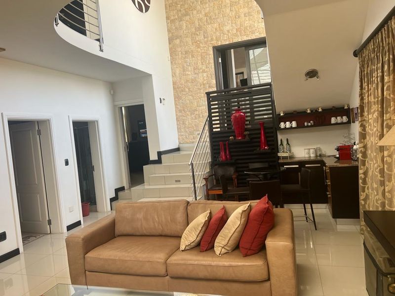 FOR SALE - 4 BEDROOM DOUBLE STOREY HOUSE IN OCEAN VIEW SWAKOPMUND, NAMIBIA - Photo 3
