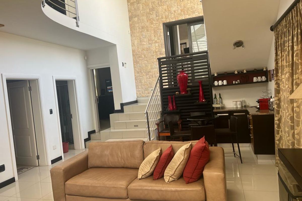 FOR SALE - 4 BEDROOM DOUBLE STOREY HOUSE IN OCEAN VIEW SWAKOPMUND, NAMIBIA - Photo 3