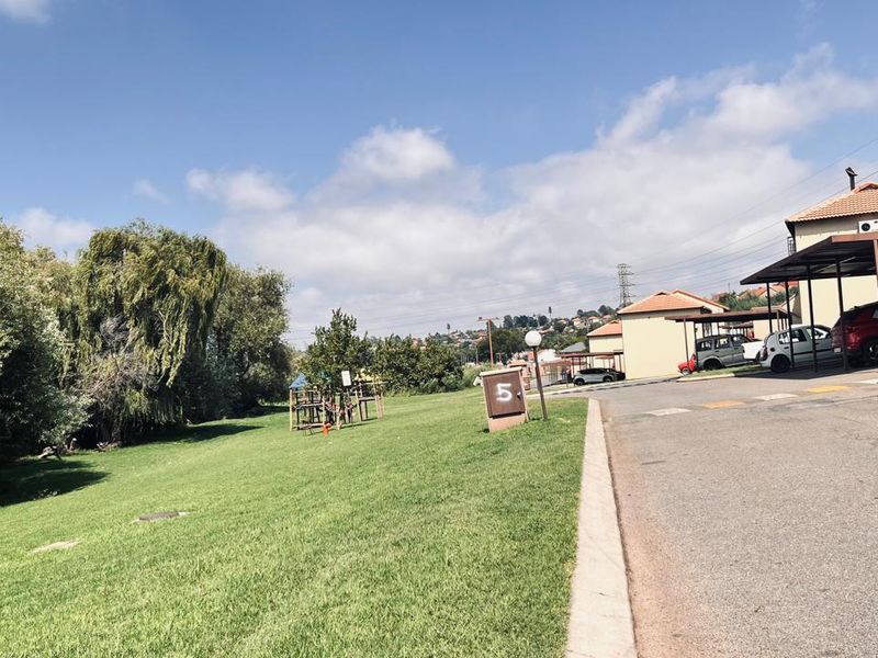 Home for Small Family or Investor! - Photo 10