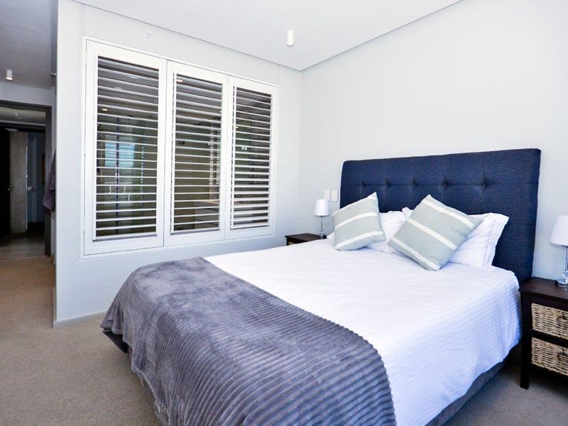 Furnished 2 bedroom apartment in 117 on Strand - Photo 9