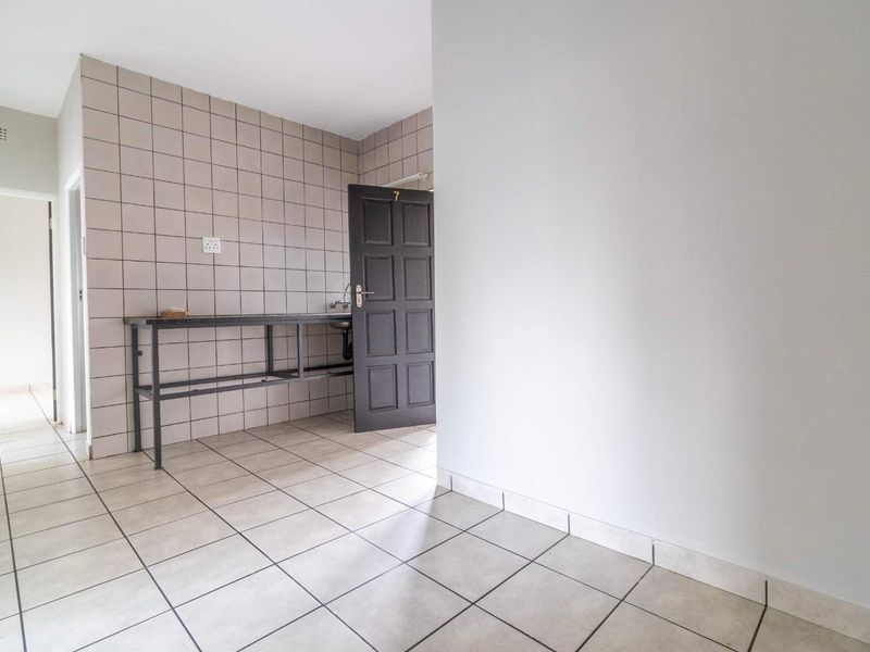 Top quality block of flats with 22 units, for sale in La Rochelle - Photo 4