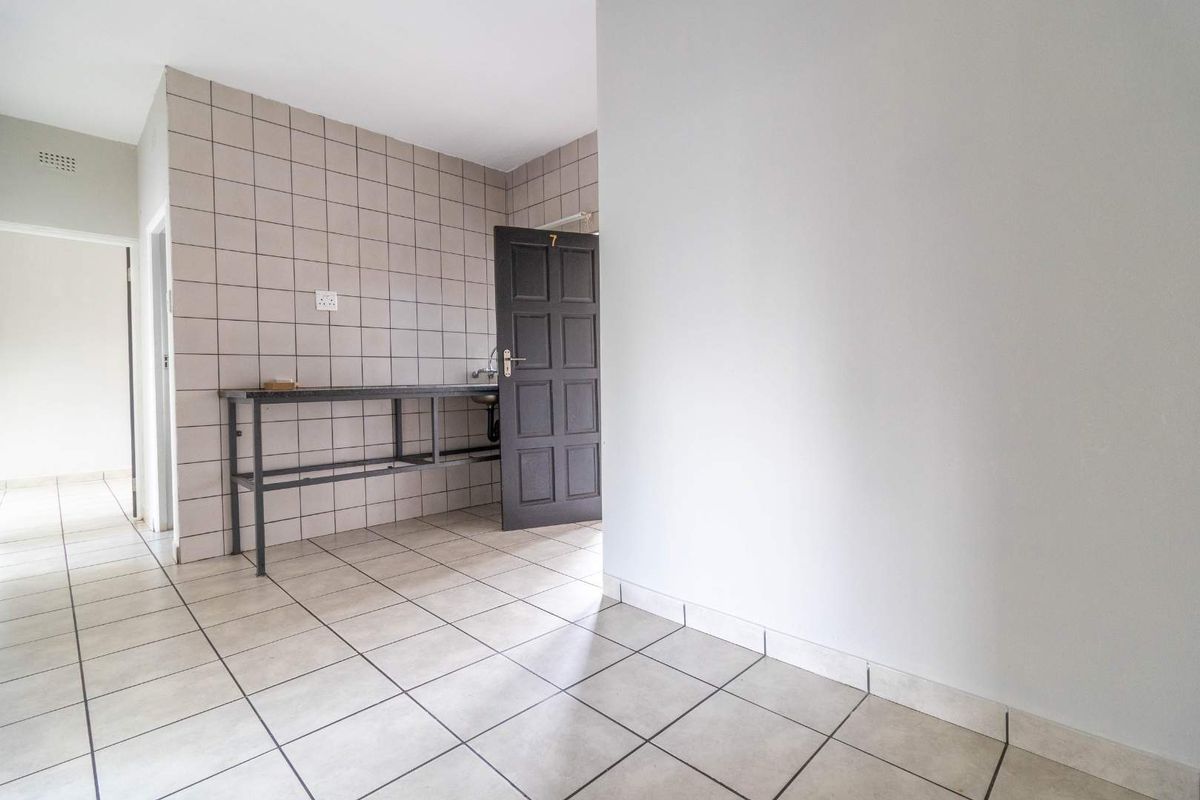 Top quality block of flats with 22 units, for sale in La Rochelle - Photo 4