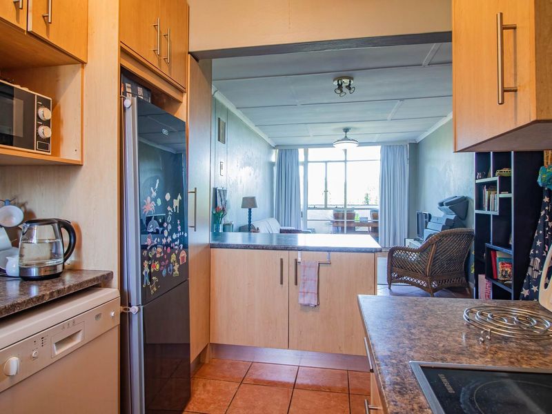 In the suburbs!! - Photo 5