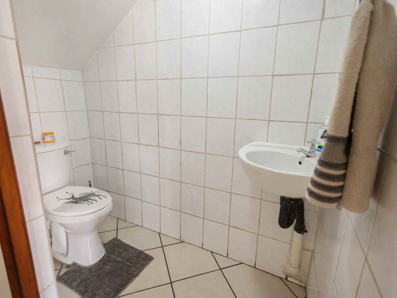 Two bedroom Duplex Townhouse in Celtisdal, Centurion - Photo 7