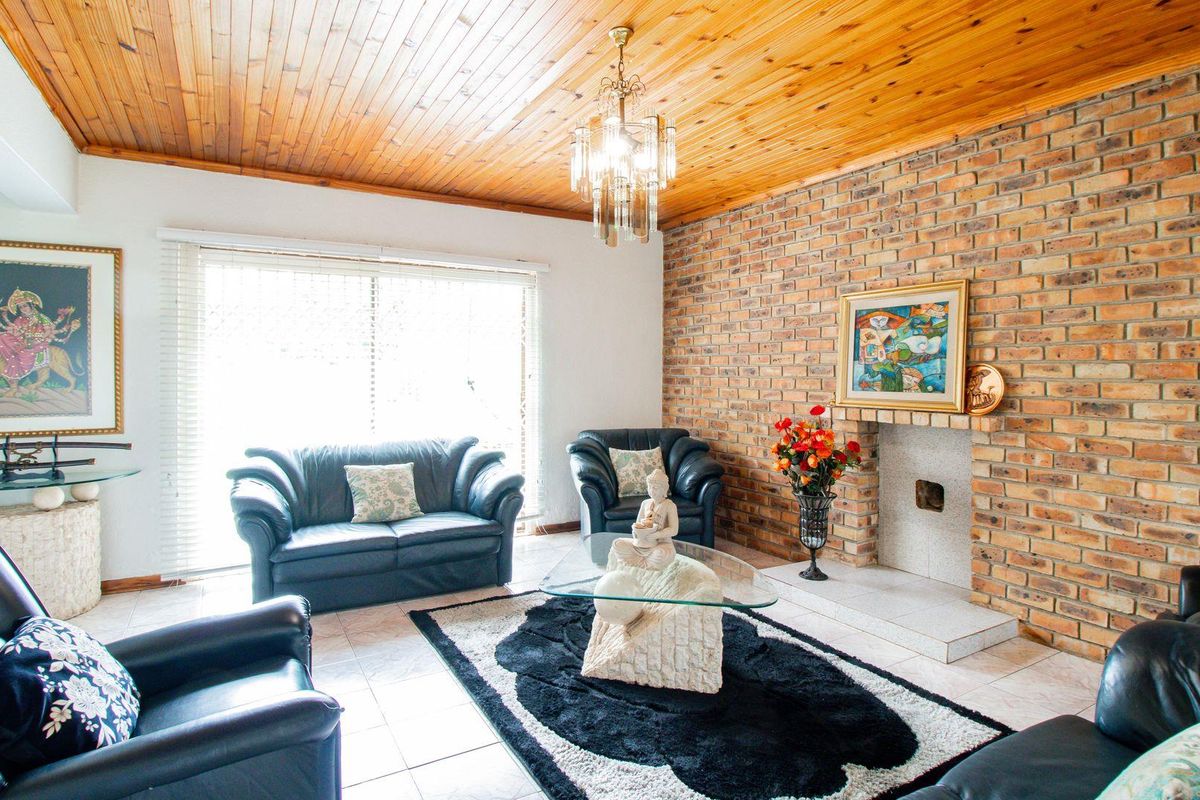 Cozy 4 Bedroom House For Sale. - Photo 5