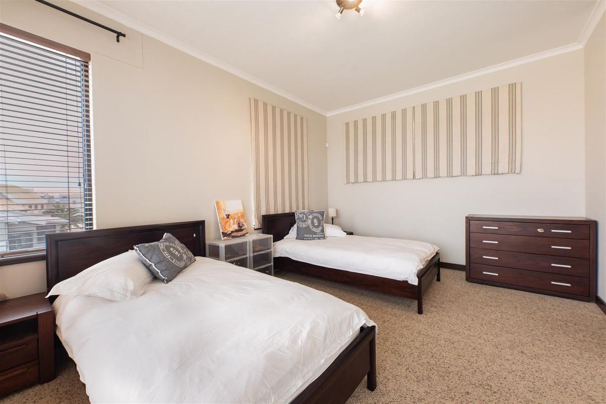 BEACHFRONT HOUSE - Photo 5