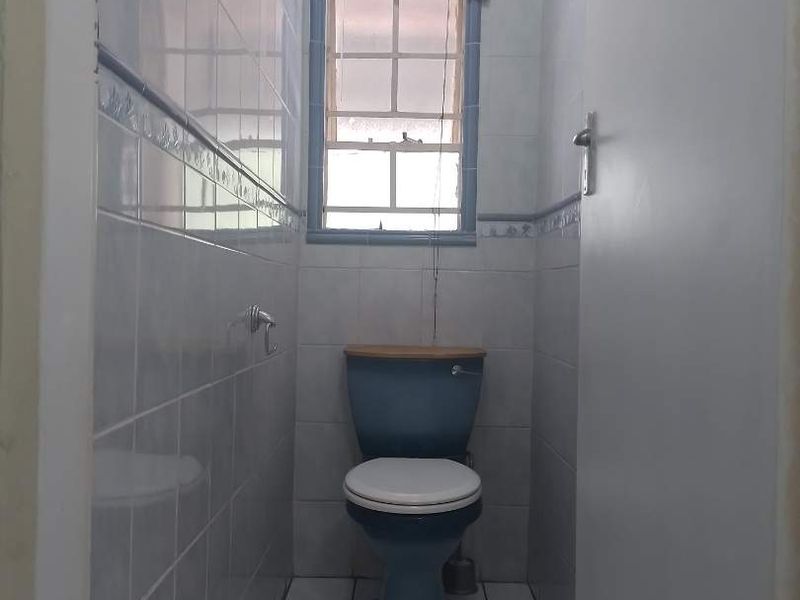 THREE BEDROOM TOWNHOUSE FOR SALE IN RAVENSWOOD - Photo 10