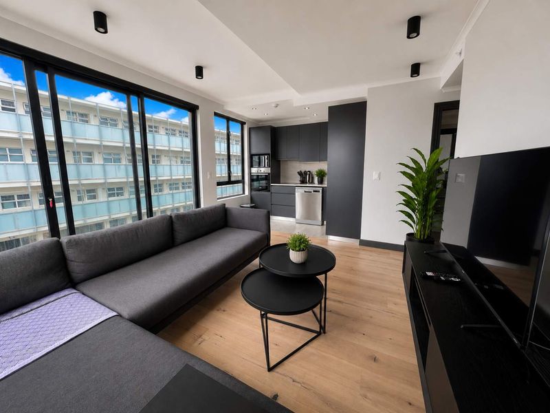 CHIC CITY LIVING - Photo 4