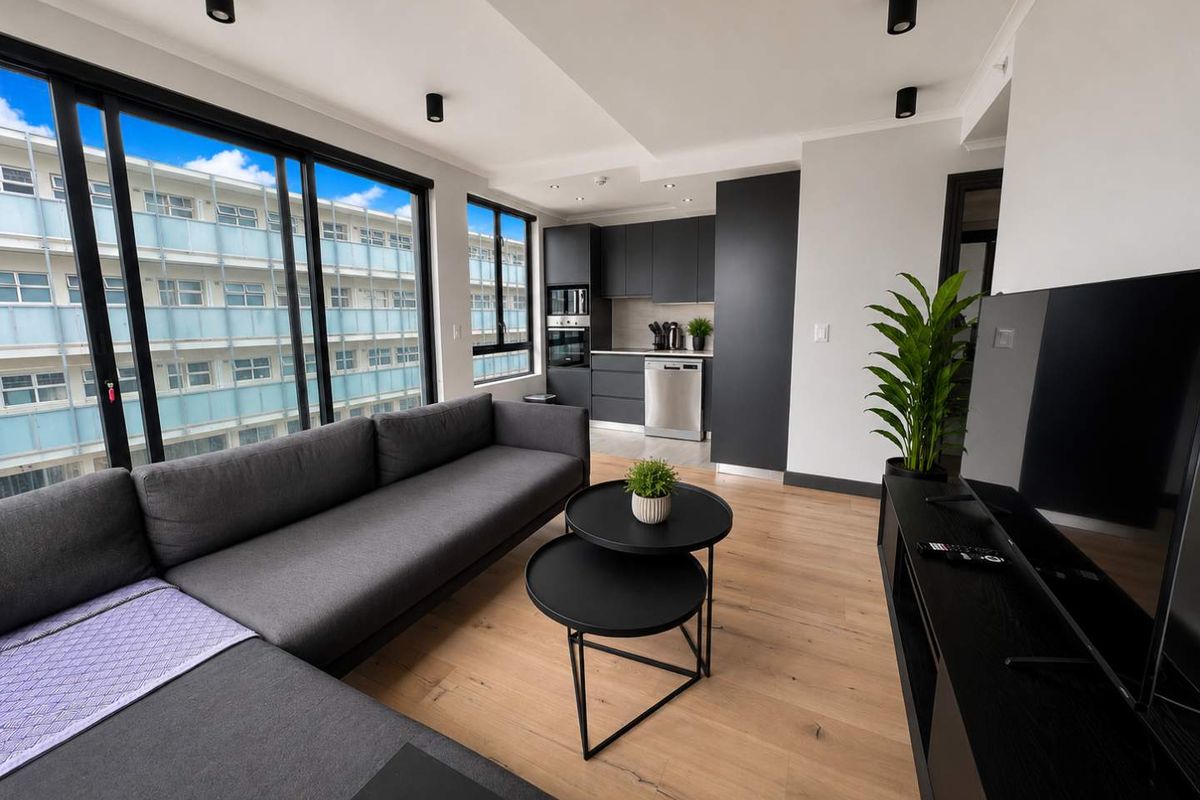 CHIC CITY LIVING - Photo 4