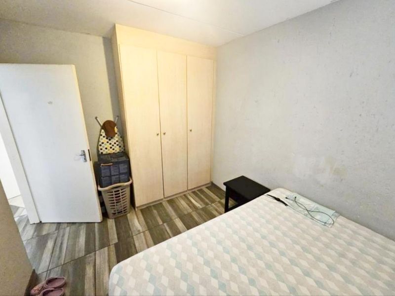 Perfect two bedroom townhouse in Klippoortje - Photo 5