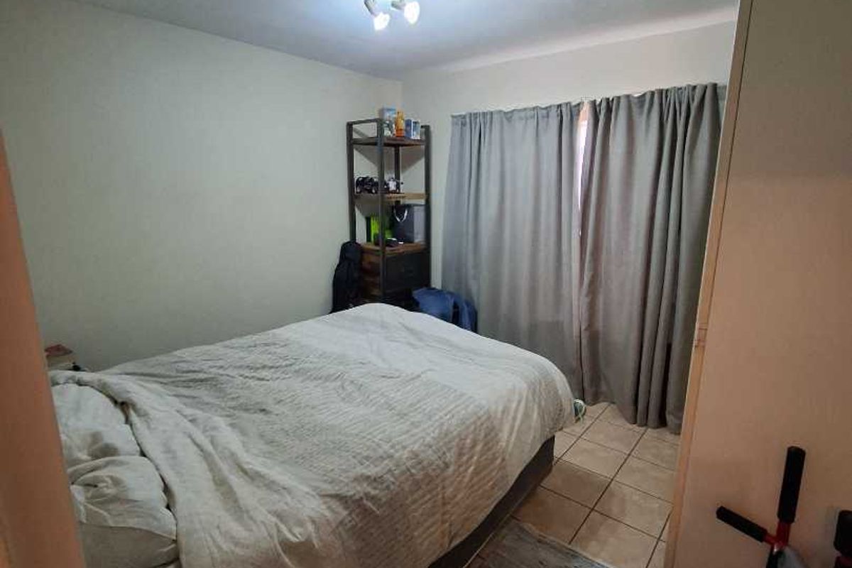 2 Bedroom unit in Olympus, Faerie Glen - Photo 4