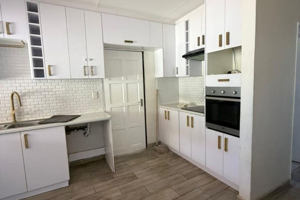 3 Bedroom House for Sale - Photo 3