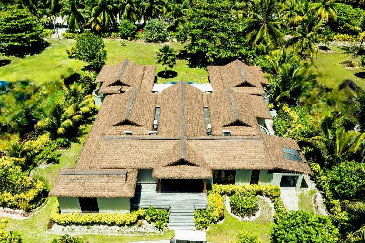 TURNKEY LUXURY- PRIVATE BEACH VILLA DESROCHES ISLAND - Photo 3