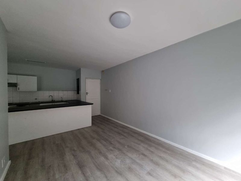 Ground floor Apartment to Let - Photo 4