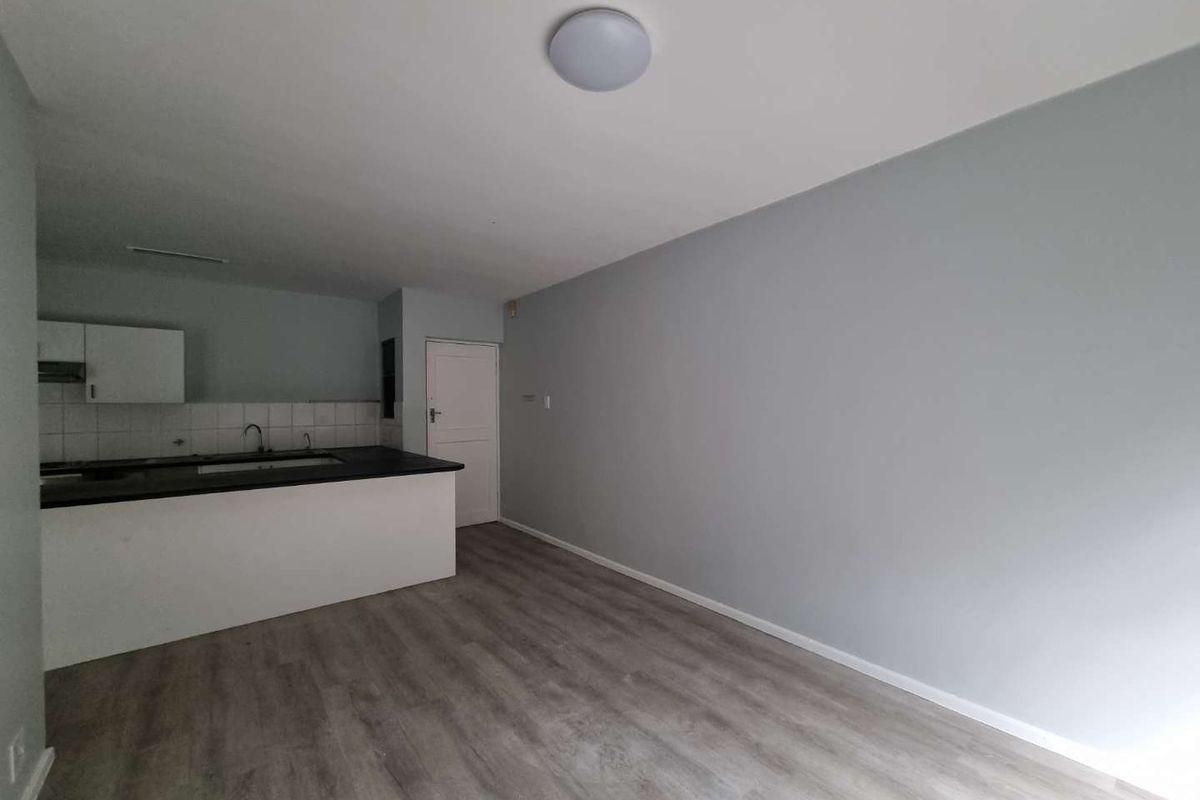 Ground floor Apartment to Let - Photo 4