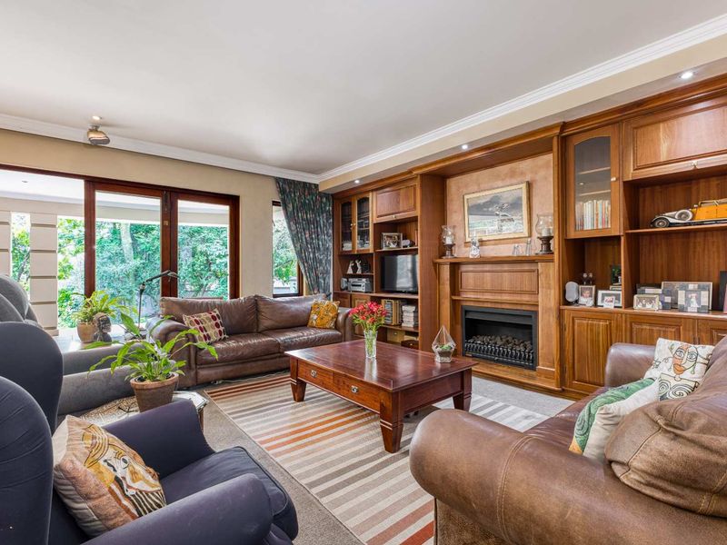 GRAND 3 BEDROOM HOME IN EXCLUSIVE DAINFERN VALLEY ESTATE - Photo 8