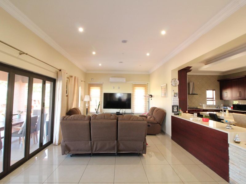 Luxury Fairway Living with Exceptional Views - Photo 10