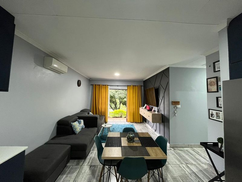 Welcome to Your Dream Townhouse in Queensburgh - Photo 3