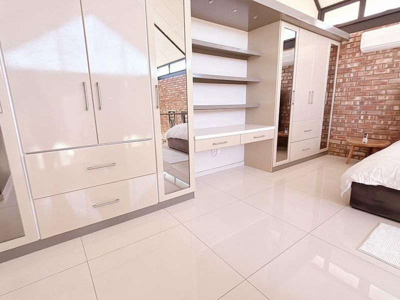 Townhouse with amazing views - Photo 4