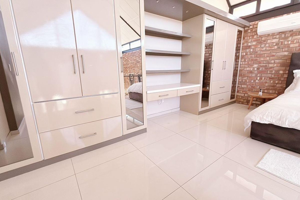 Townhouse with amazing views - Photo 4