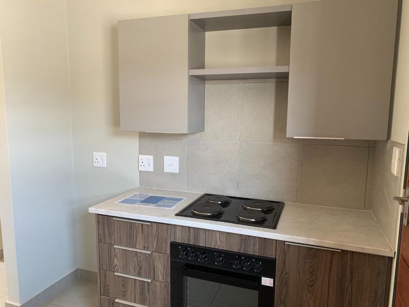 **Charming 3-Bedroom House for Sale in Protea Glen Ext 45** - Photo 6