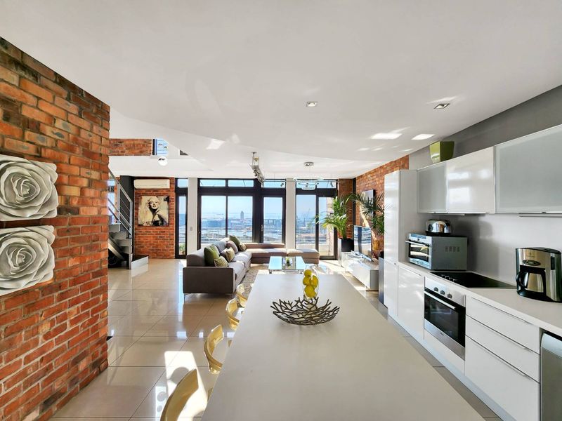 Industrial Chic Penthouse with private roof terrace - Photo 7