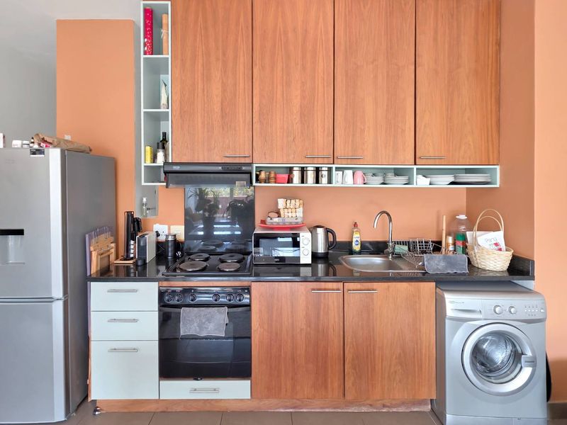 Cape Town City Pad | Fully Furnished | Mountain Views - Photo 6
