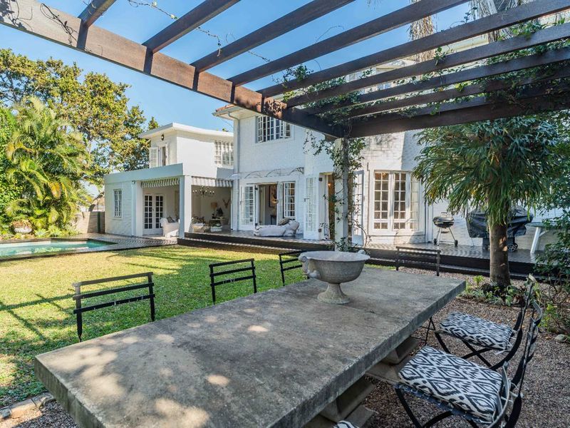 Exclusive Opulent Residence in Prestigious Broadway Precinct!! - Photo 3