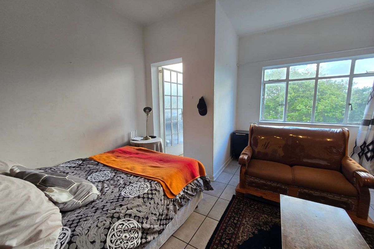 Neat & Cozy Bedsitter in the Heart of Richmond Hill - Photo 5