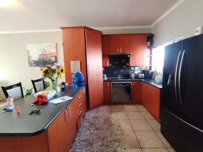 "Balcony Views & Easy Living in Prime Location!" - Photo 3