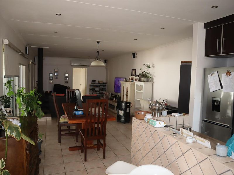 Not to be missed, 1 level Townhouse in popular complex for sale. - Photo 4