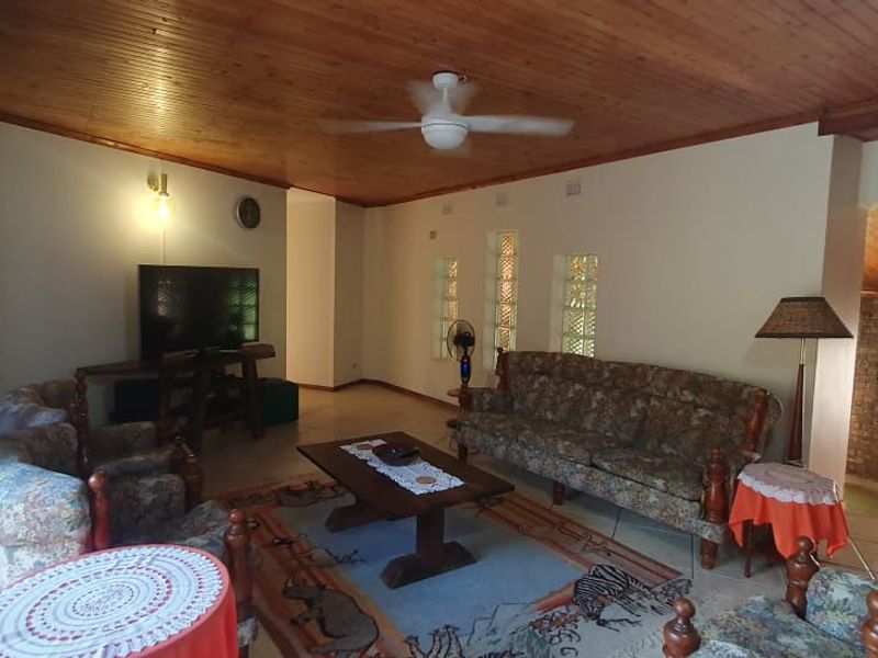 Your Ultimate Family Entertainer Awaits! - Photo 6