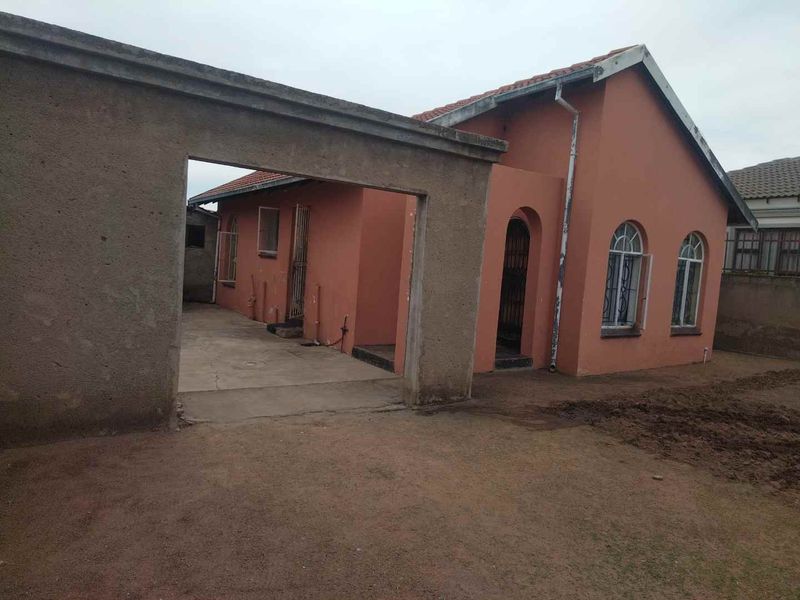 2 bedrooms house for sale in Mabopane M - Photo 2