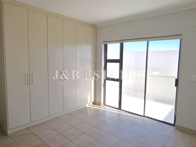 2-Bedroom Penthouse - Photo 7