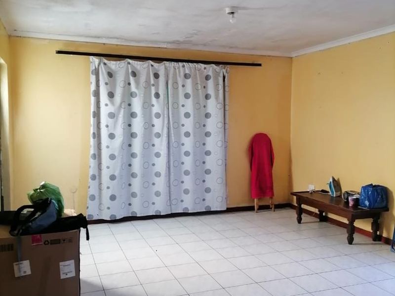 3-Bedroom Home for Sale in Hazeldene - Photo 2