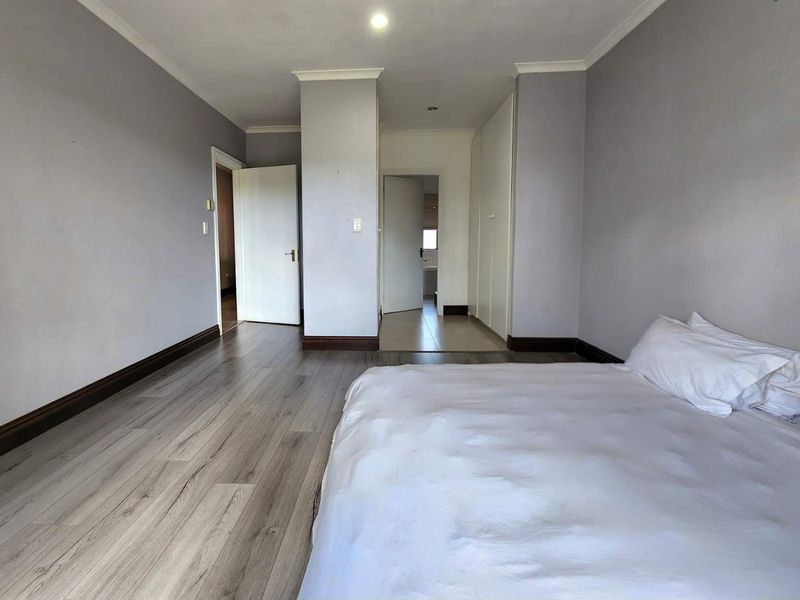 Hillcrest Buyers Take Note! Affordable 3-Bed in Sought-After Balmoral Estate - Photo 9