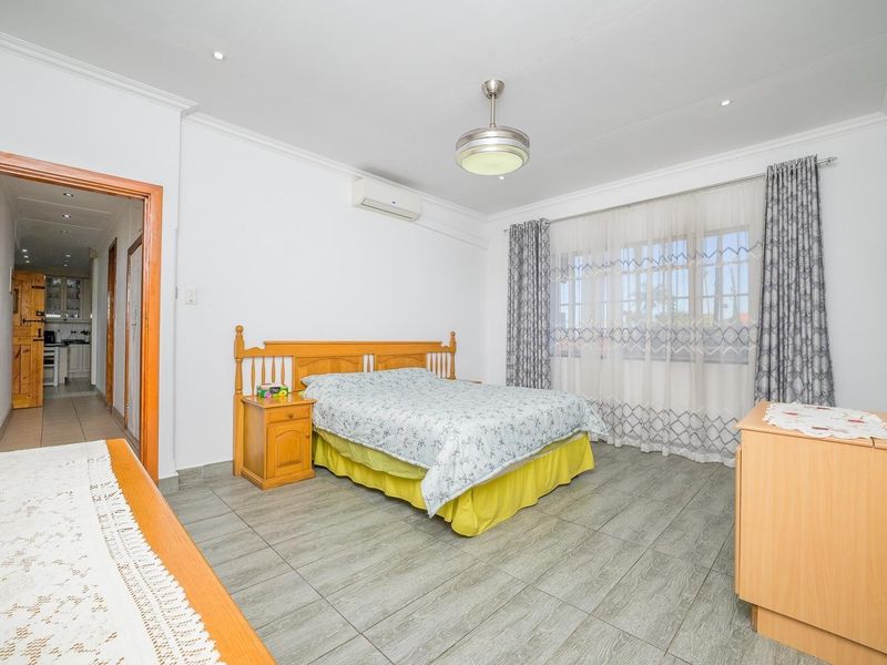 Your Spacious Escombe Oasis Awaits! - Photo 10