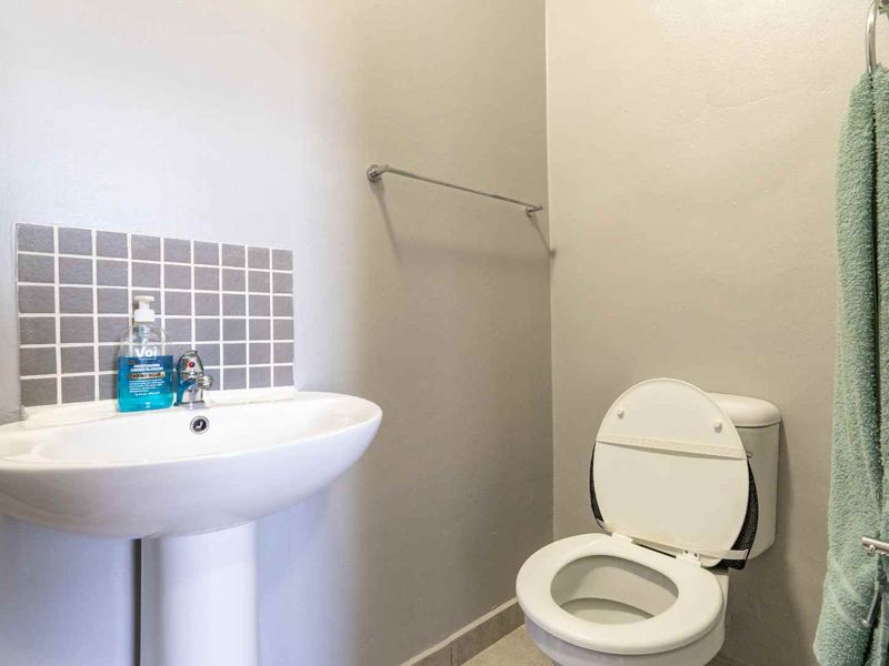 2 Bedroom Apartment / Flat For Sale in Ottery - Photo 10