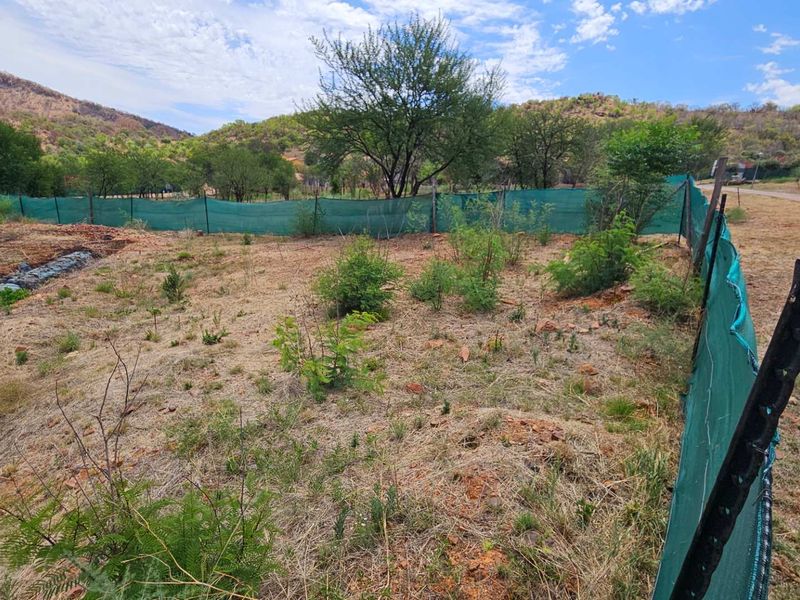 1117sqm Vacant Stand with Approved Plans In Estate d Afrique - Photo 8