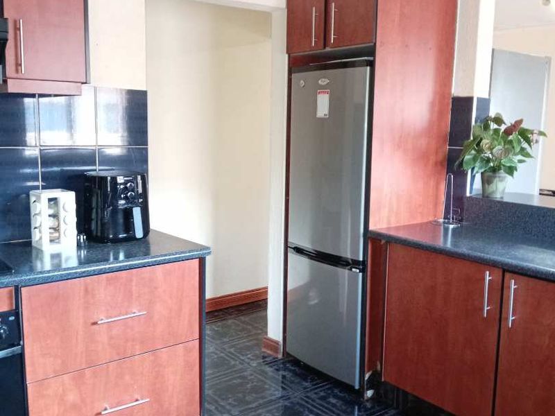 THREE BEDROOM HOUSE FOR SALE IN DAWN PARK EXT 7 - Photo 7