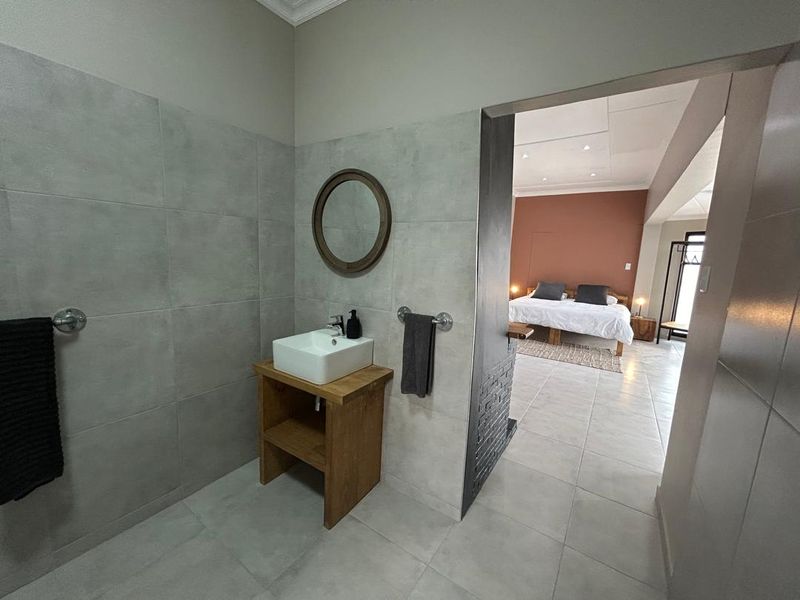 Guest house with 8 units - Photo 6